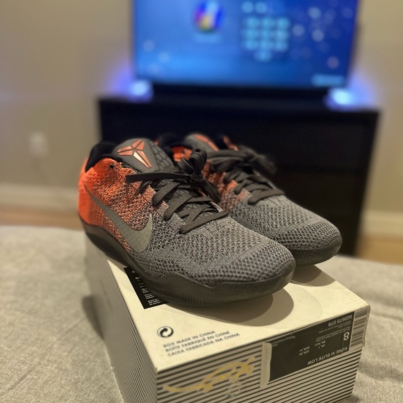 Kobe XI Elite Easter men’s size 8. Worn 1 time. - Picture 1 of 6